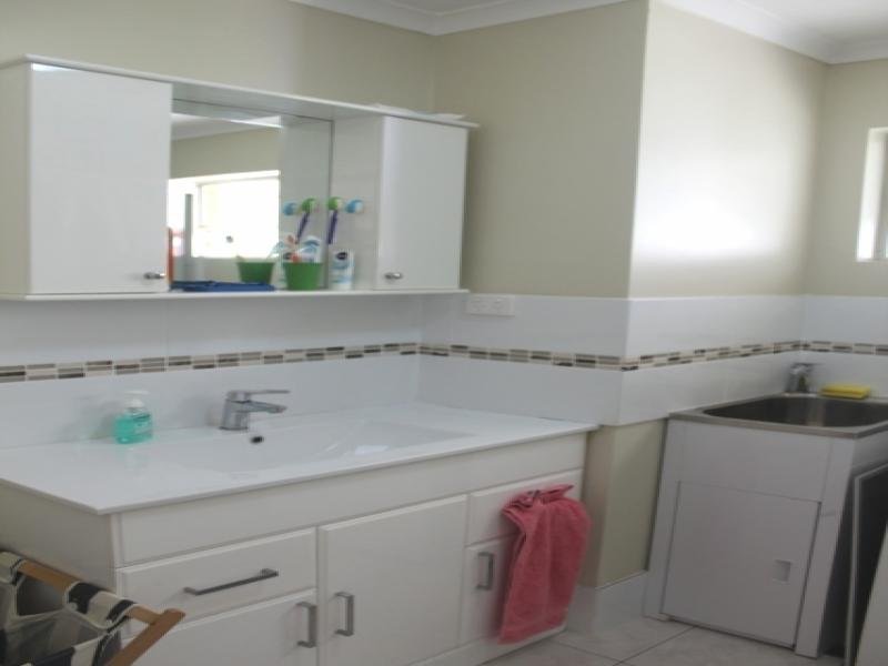 $2,147,483,647 (sold on 02-Apr-2014) Unit 2 beds | 1 bath | 1 car 23 Augustus St TOOWONG QLD 4066, 647 (Sold On 02-Apr-2014) Unit 2 Beds | 1 Bath | 1 Car 23 Augustus St Toowong - Thumbnail 8