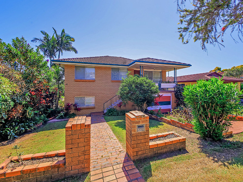 28 Ara Street Camp Hill QLD 4152 Realestate Au