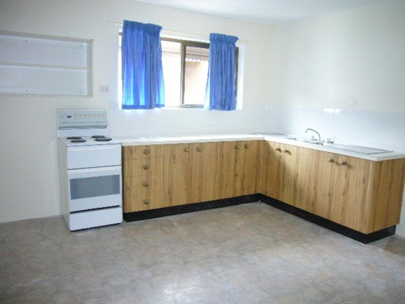1 / 91 Guthrie St PADDINGTON QLD 4064, 000 (Sold On 08-Dec-2010) Unit 2 Beds | 1 Bath | 1 Car 91 Guthrie St Paddington - Thumbnail 2