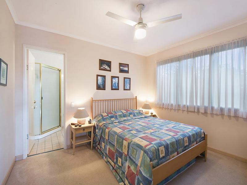 $2,147,483,647 (sold on 04-Oct-2017) House 3 beds | 2 bath | 2 car 37 Couldrey St BARDON QLD 4065, 647 (Sold On 04-Oct-2017) House 3 Beds | 2 Bath | 2 Car 37 Couldrey St Bardon - Thumbnail 8