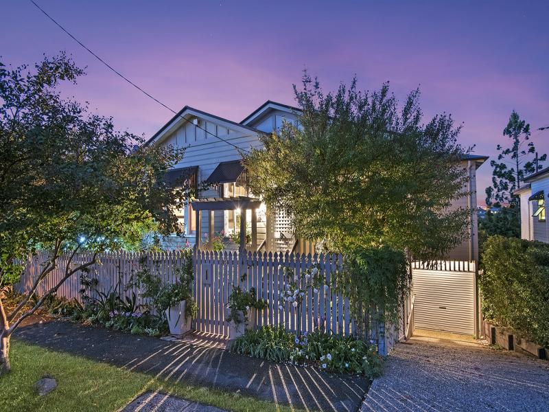 $2,147,483,647 (sold on 07-Jun-2017) House 4 beds | 2 bath | 1 car 13 Arthur Terrace RED HILL QLD 4059, 647 (Sold On 07-Jun-2017) House 4 Beds | 2 Bath | 1 Car 13 Arthur Terrace Red Hill - Thumbnail 2