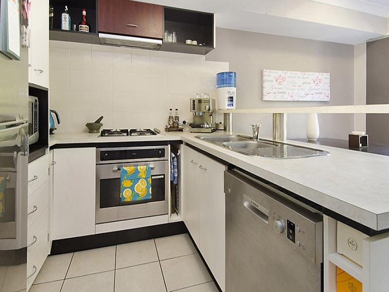 3 / 29 Musgrave Tce ALDERLEY QLD 4051, 000 (Sold On 06-May-2014) Townhouse 2 Beds | 2 Bath | 1 Car 29 Musgrave Tce Alderley - Thumbnail 5