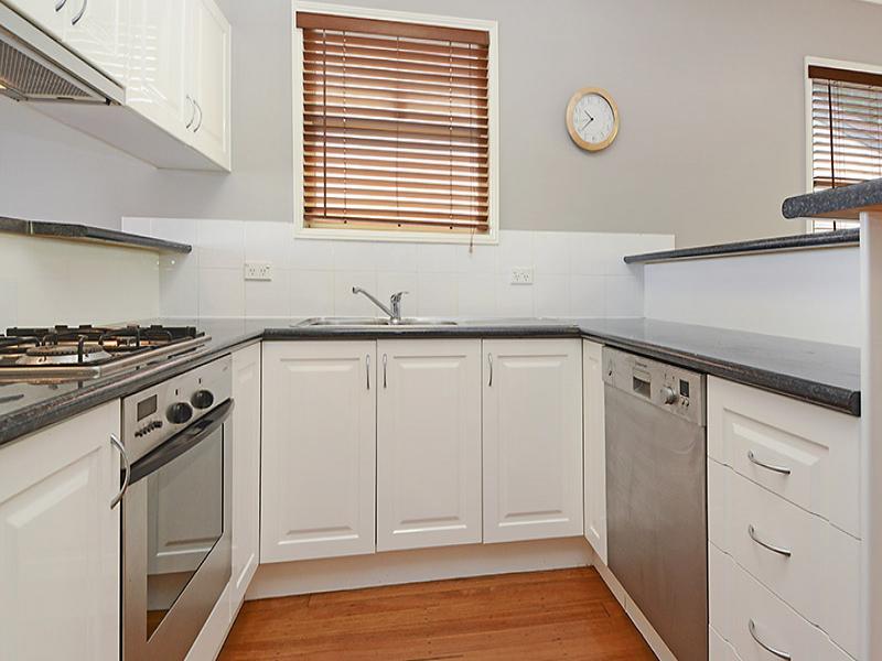 $2,147,483,647 (sold on 25-Apr-2017) House 3 beds | 2 bath | 2 car 47 Ewart St PADDINGTON QLD 4064, 647 (Sold On 25-Apr-2017) House 3 Beds | 2 Bath | 2 Car 47 Ewart St Paddington - Thumbnail 4