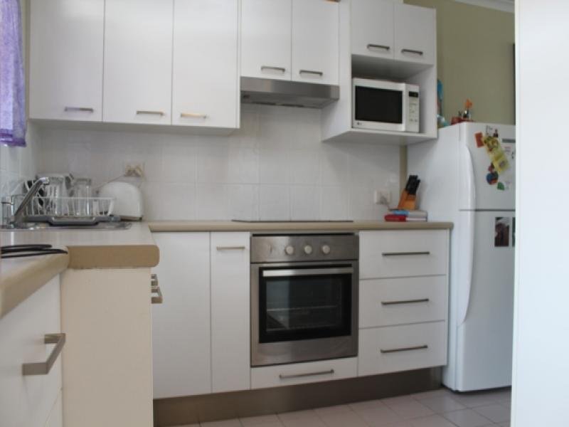 $2,147,483,647 (sold on 02-Apr-2014) Unit 2 beds | 1 bath | 1 car 23 Augustus St TOOWONG QLD 4066, 647 (Sold On 02-Apr-2014) Unit 2 Beds | 1 Bath | 1 Car 23 Augustus St Toowong - Thumbnail 4