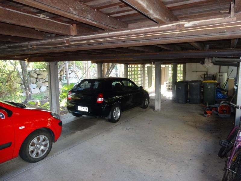 $2,147,483,647 (sold on 13-Mar-2015) House 7 beds | 3 bath | 3 car 16 Brown St BARDON QLD 4065, 647 (Sold On 13-Mar-2015) House 7 Beds | 3 Bath | 3 Car 16 Brown St Bardon - Thumbnail 5