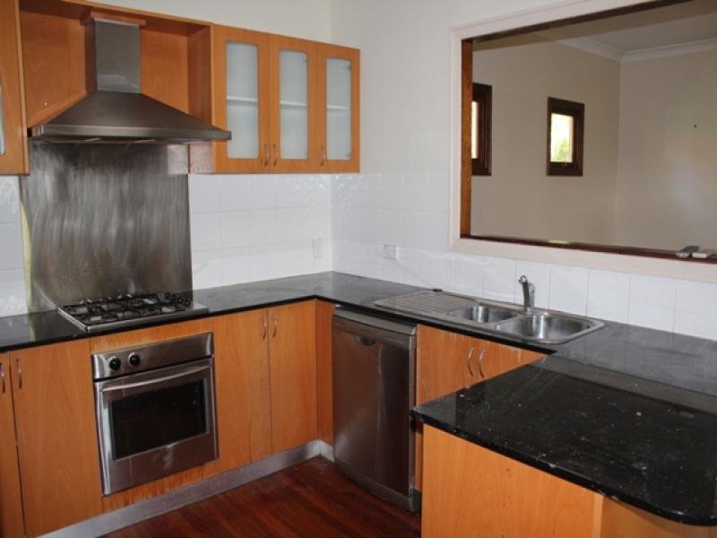 $2,147,483,647 (sold on 26-Mar-2013) House 3 beds | 1 bath | 2 car 28 Payne St AUCHENFLOWER QLD 4066, 647 (Sold On 26-Mar-2013) House 3 Beds | 1 Bath | 2 Car 28 Payne St Auchenflower - Thumbnail 3