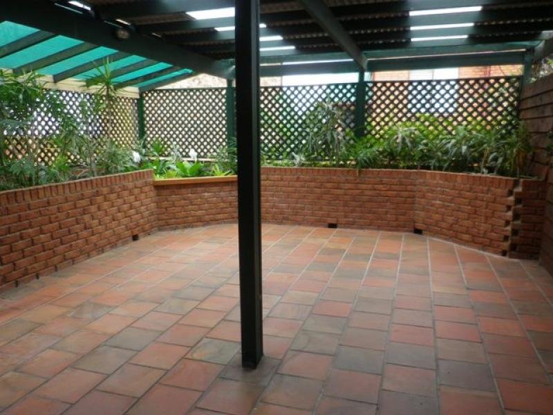 $2,147,483,647 (sold on 16-Jan-2013) Townhouse 2 beds | 2 bath | 2 car 211 Baroona Rd PADDINGTON QLD 4064, 647 (Sold On 16-Jan-2013) Townhouse 2 Beds | 2 Bath | 2 Car 211 Baroona Rd Paddington - Thumbnail 5
