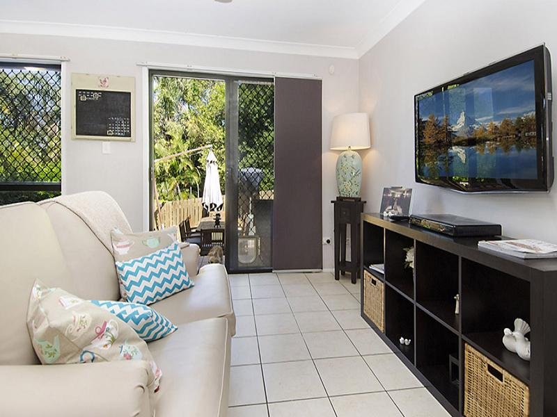 3 / 29 Musgrave Tce ALDERLEY QLD 4051, 000 (Sold On 06-May-2014) Townhouse 2 Beds | 2 Bath | 1 Car 29 Musgrave Tce Alderley - Thumbnail 3