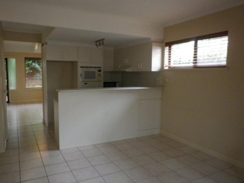 $2,147,483,647 (sold on 16-Jan-2013) Townhouse 2 beds | 2 bath | 2 car 211 Baroona Rd PADDINGTON QLD 4064, 647 (Sold On 16-Jan-2013) Townhouse 2 Beds | 2 Bath | 2 Car 211 Baroona Rd Paddington - Thumbnail 6