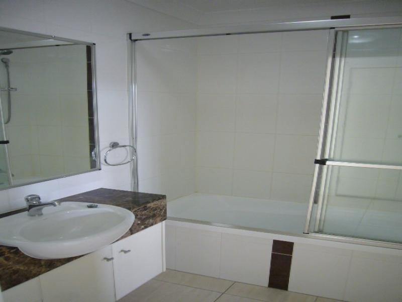 $2,147,483,647 (sold on 13-Feb-2015) Unit 2 beds | 1 bath | 2 car 7 Challinor Street AUCHENFLOWER QLD 4066, 647 (Sold On 13-Feb-2015) Unit 2 Beds | 1 Bath | 2 Car 7 Challinor Street Auchenflower - Thumbnail 6
