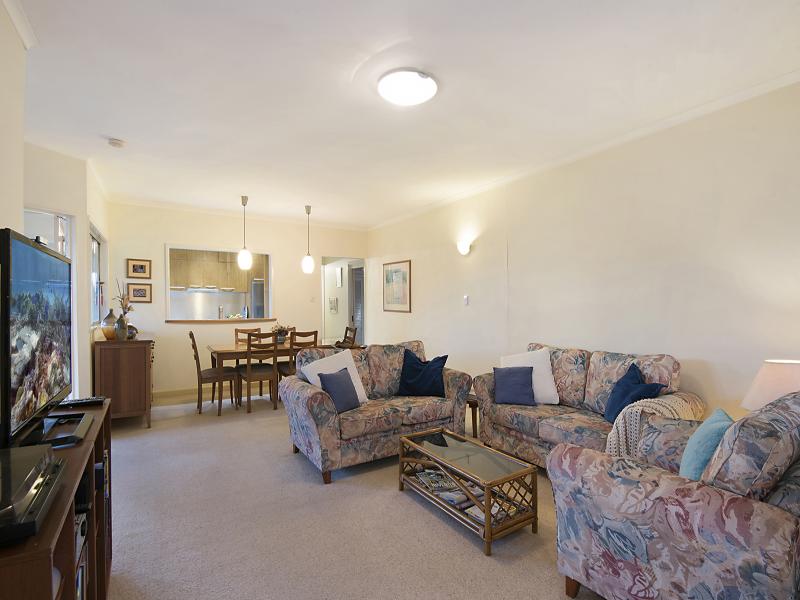 $2,147,483,647 (sold on 04-Oct-2017) House 3 beds | 2 bath | 2 car 37 Couldrey St BARDON QLD 4065, 647 (Sold On 04-Oct-2017) House 3 Beds | 2 Bath | 2 Car 37 Couldrey St Bardon - Thumbnail 6