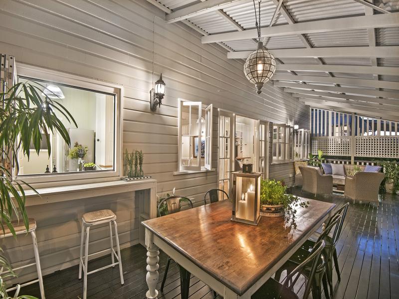 $2,147,483,647 (sold on 07-Jun-2017) House 4 beds | 2 bath | 1 car 13 Arthur Terrace RED HILL QLD 4059, 647 (Sold On 07-Jun-2017) House 4 Beds | 2 Bath | 1 Car 13 Arthur Terrace Red Hill - Thumbnail 3
