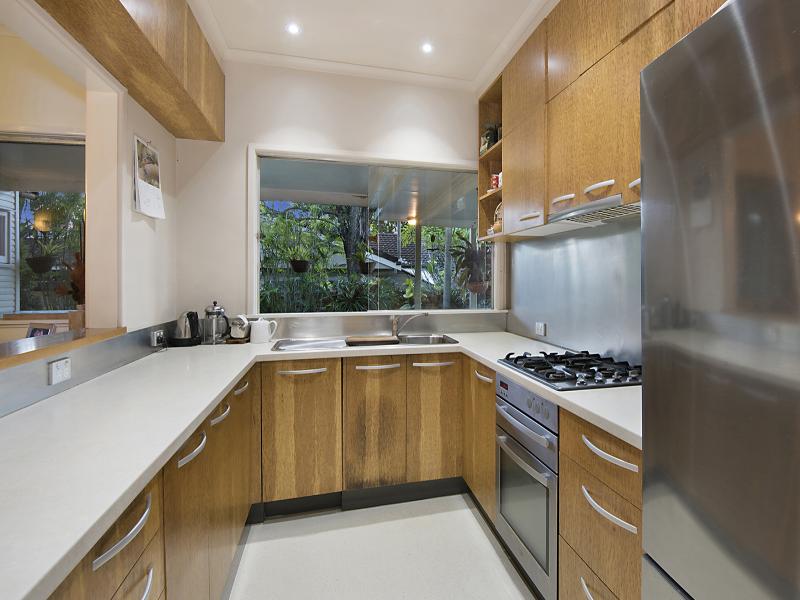 $2,147,483,647 (sold on 04-Oct-2017) House 3 beds | 2 bath | 2 car 37 Couldrey St BARDON QLD 4065, 647 (Sold On 04-Oct-2017) House 3 Beds | 2 Bath | 2 Car 37 Couldrey St Bardon - Thumbnail 4