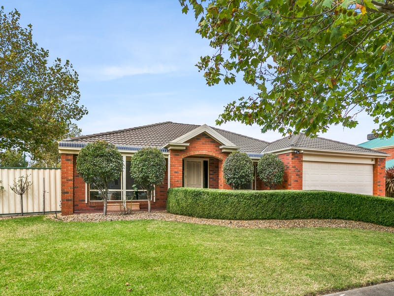 32 Topaz Drive Hillside Vic 3037 Property Details