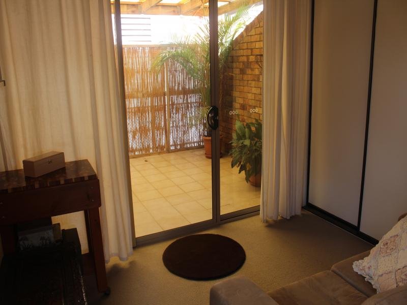 $2,147,483,647 (sold on 22-Jul-2014) Townhouse 2 beds | 2 bath | 1 car 11 Bowler St PADDINGTON QLD 4064, 647 (Sold On 22-Jul-2014) Townhouse 2 Beds | 2 Bath | 1 Car 11 Bowler St Paddington - Thumbnail 7