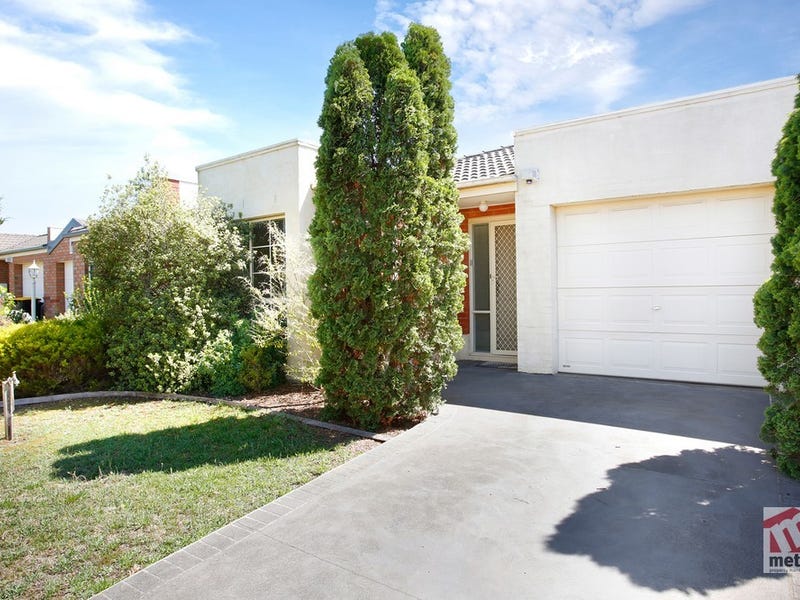 36 Brindalee Way Hillside VIC 3037 Realestate Au