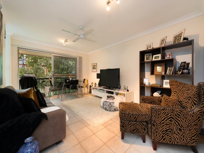 8 82 Miskin Street Toowong Qld 4066 Property Details