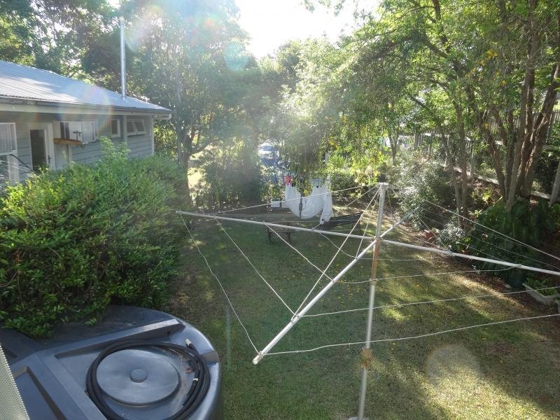 $2,147,483,647 (sold on 13-Mar-2015) House 7 beds | 3 bath | 3 car 16 Brown St BARDON QLD 4065, 647 (Sold On 13-Mar-2015) House 7 Beds | 3 Bath | 3 Car 16 Brown St Bardon - Thumbnail 4