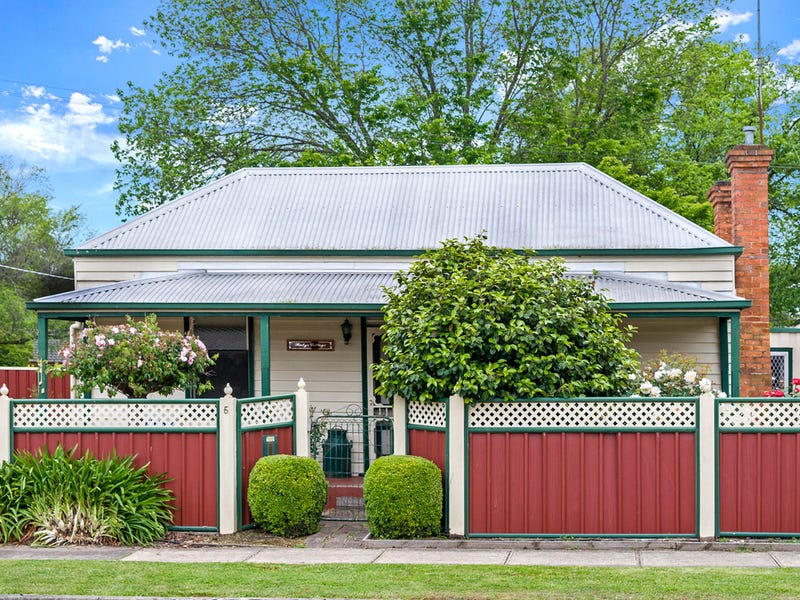 Learmonth Street Hamilton Vic Realestate Au