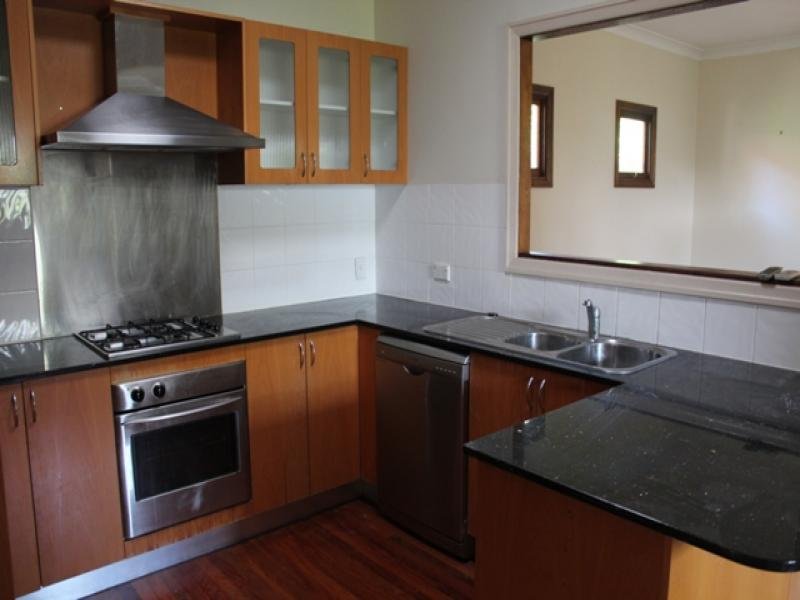 $2,147,483,647 (sold on 26-Mar-2013) House 3 beds | 1 bath | 2 car 28 Payne St AUCHENFLOWER QLD 4066, 647 (Sold On 26-Mar-2013) House 3 Beds | 1 Bath | 2 Car 28 Payne St Auchenflower - Thumbnail 7