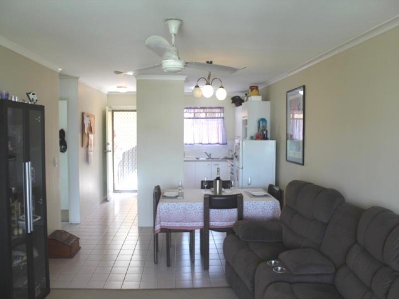 $2,147,483,647 (sold on 02-Apr-2014) Unit 2 beds | 1 bath | 1 car 23 Augustus St TOOWONG QLD 4066, 647 (Sold On 02-Apr-2014) Unit 2 Beds | 1 Bath | 1 Car 23 Augustus St Toowong - Thumbnail 3