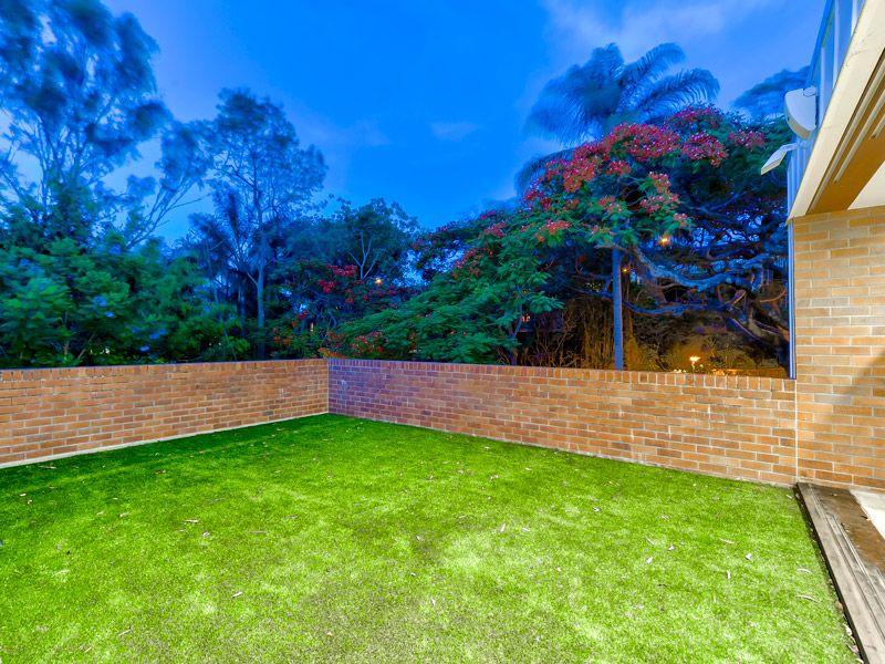 9 Northam Avenue, Bardon, Qld 4065