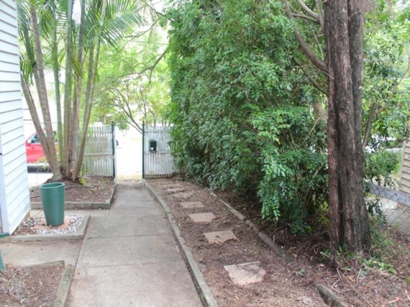 $2,147,483,647 (sold on 26-Mar-2013) House 3 beds | 1 bath | 2 car 28 Payne St AUCHENFLOWER QLD 4066, 647 (Sold On 26-Mar-2013) House 3 Beds | 1 Bath | 2 Car 28 Payne St Auchenflower - Thumbnail 6