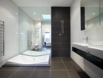 Bathroom Design Gallery on Classic Bathroom Design With Corner Bath Using Ceramic   Bathroom