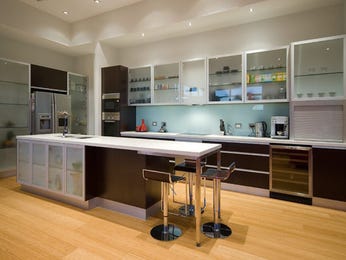 Kitchen Islands Design on Modern Island Kitchen Design Using Floorboards   Kitchen Photo 449216