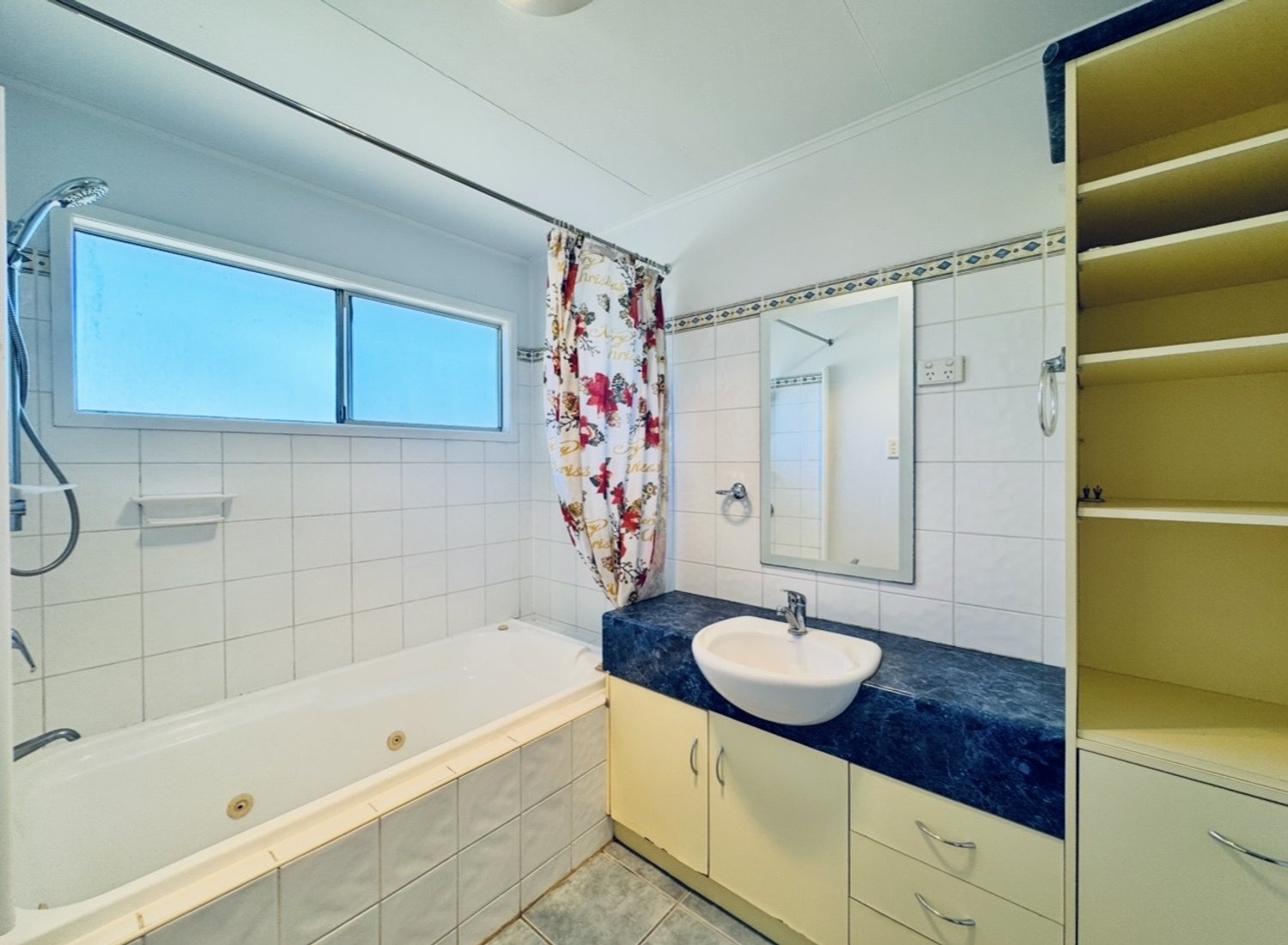 17 MACKAY Street, Moranbah For Sale by Infinity Property Specialists - image 12