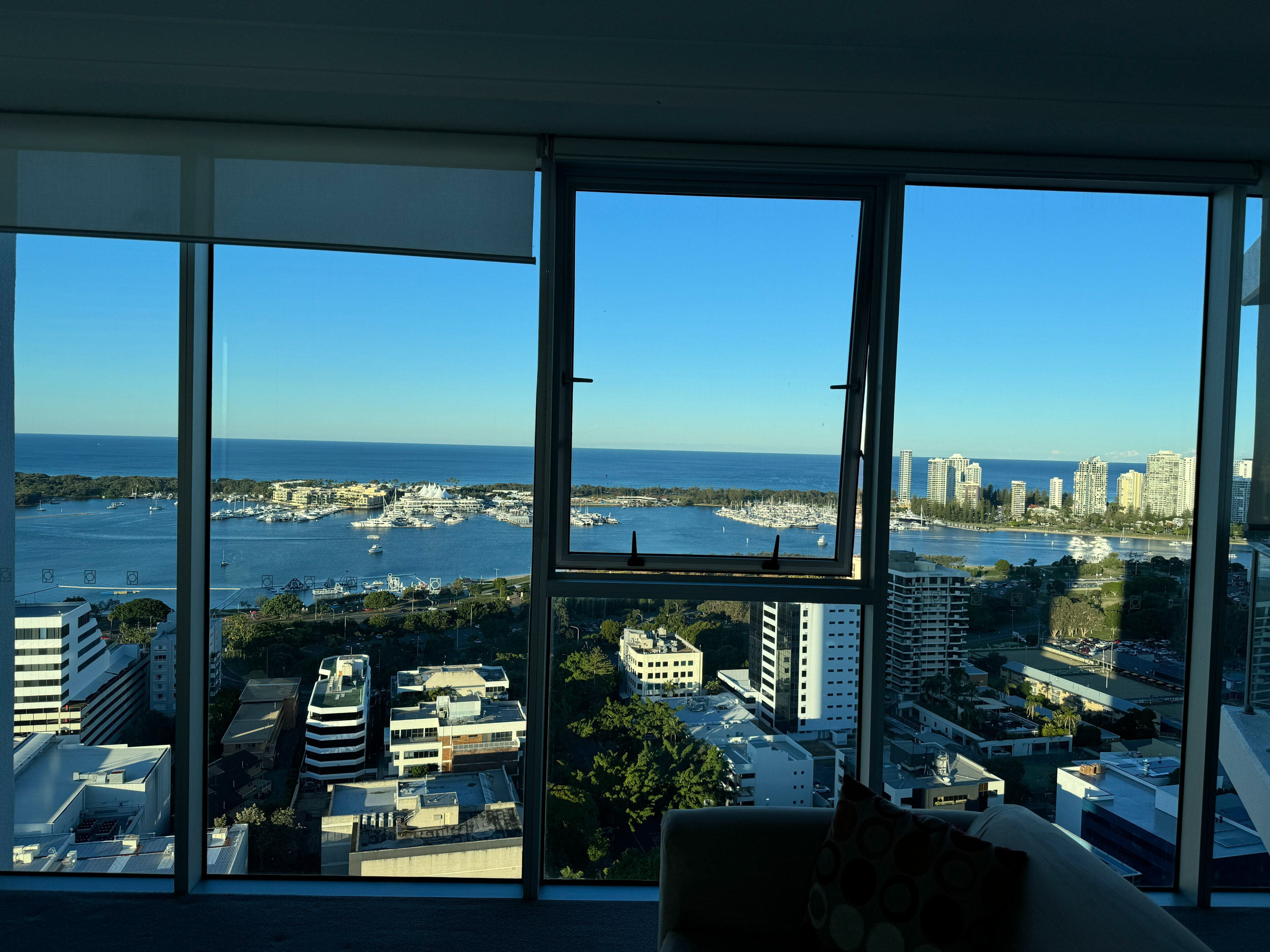 22501/5 Lawson St, SOUTHPORT, QLD 4215, Southport - Thumbnail 3