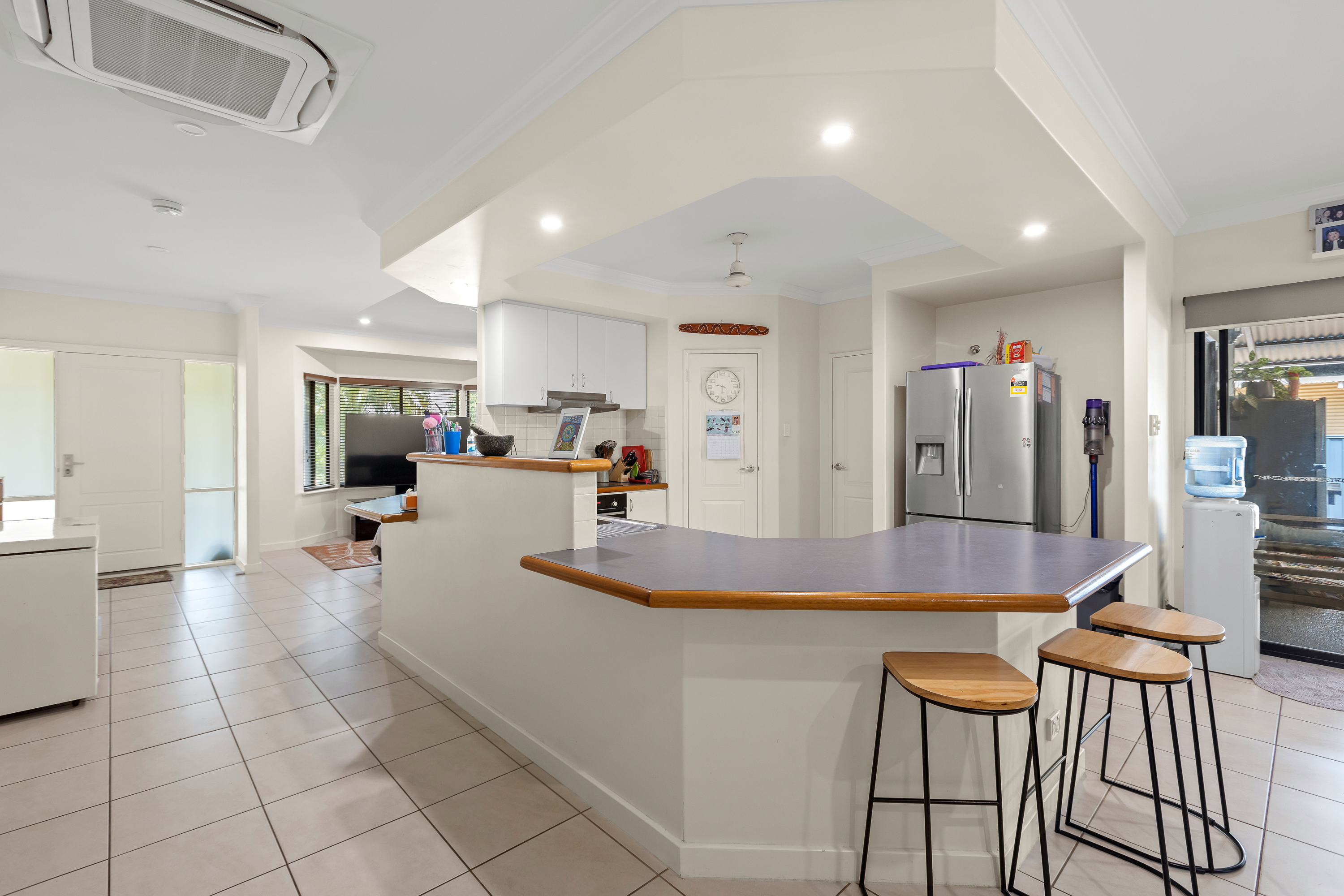 Modern Family Living with Pool, Shed & Side Access