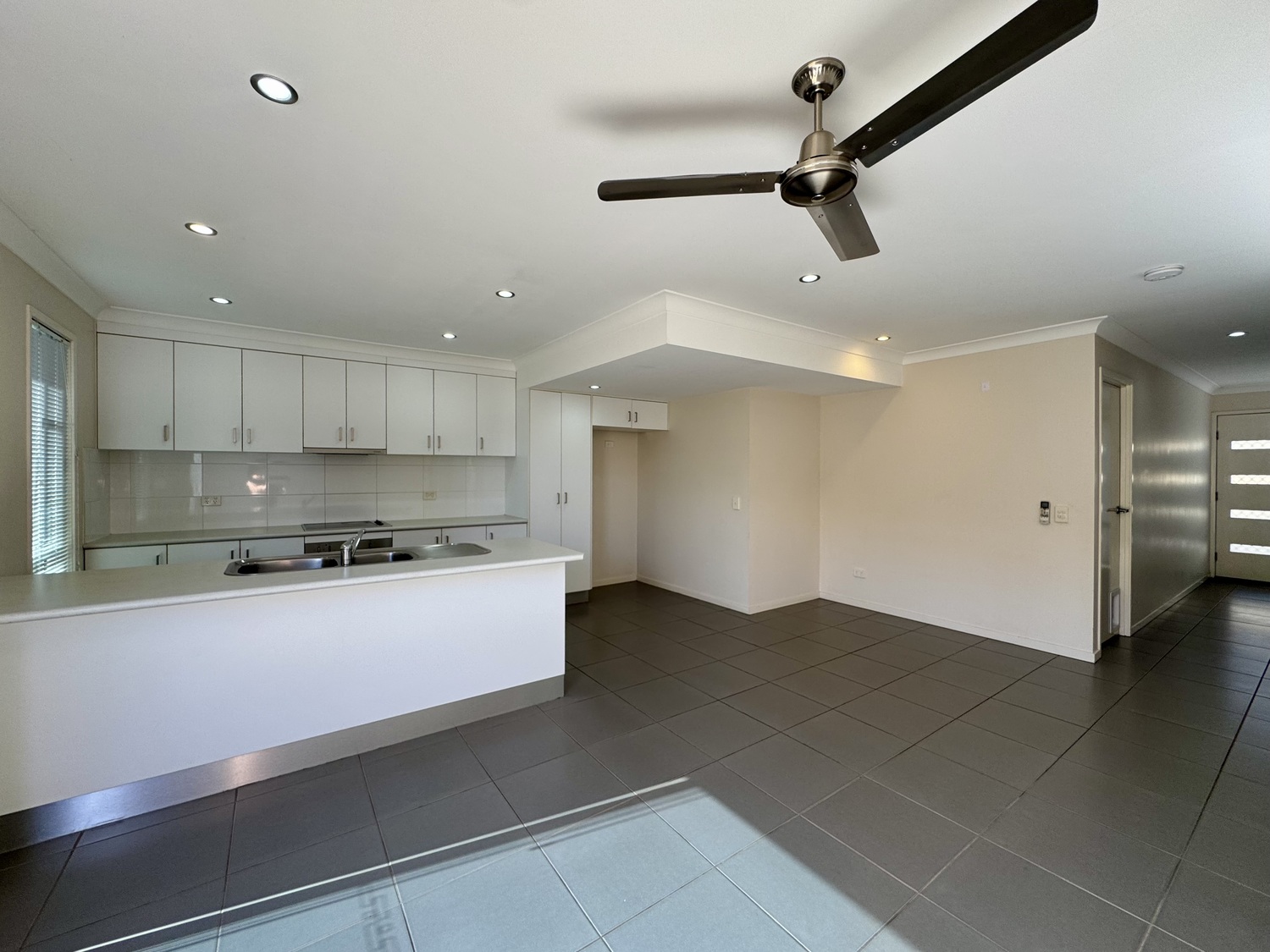 2/19 OXLEY Drive, Moranbah Sold by Infinity Property Specialists - image 3