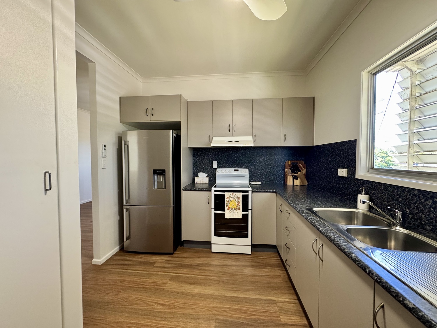 27 CUTHBERT Street, Moranbah Sold by Infinity Property Specialists - image 5