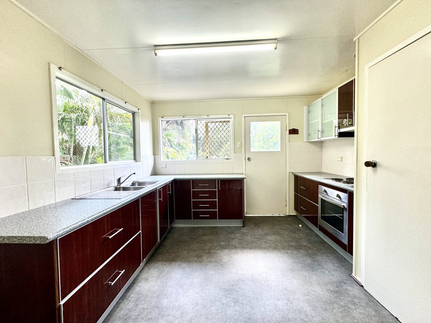 29 RENIER Crescent, Moranbah Leased by Infinity Property Specialists - image 3