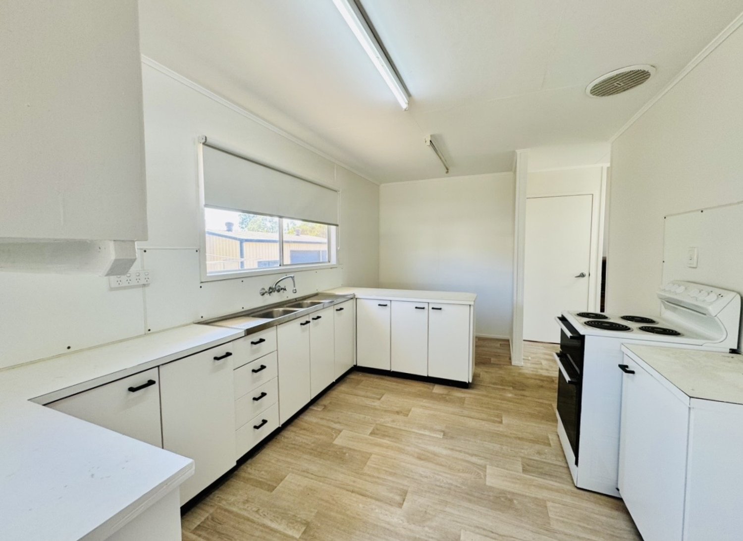 141 MILLS Avenue, Moranbah For Lease by Infinity Property Specialists - image 7