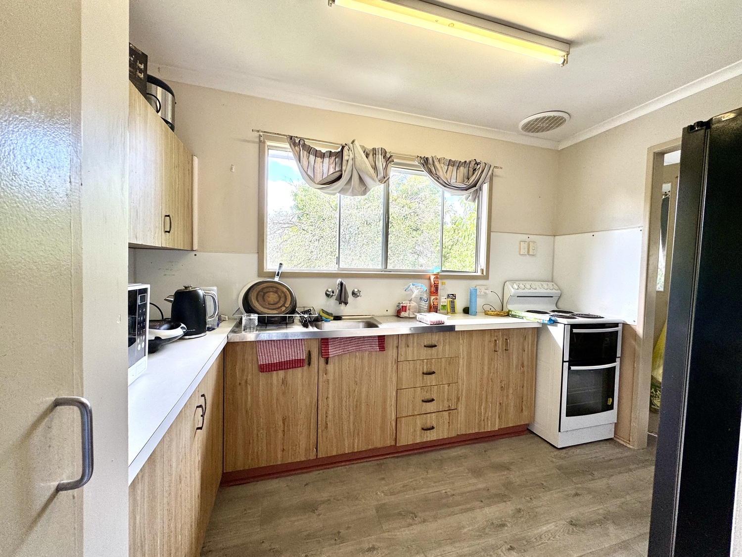 21  YEATES Street, Moranbah Sold by Infinity Property Specialists - image 3