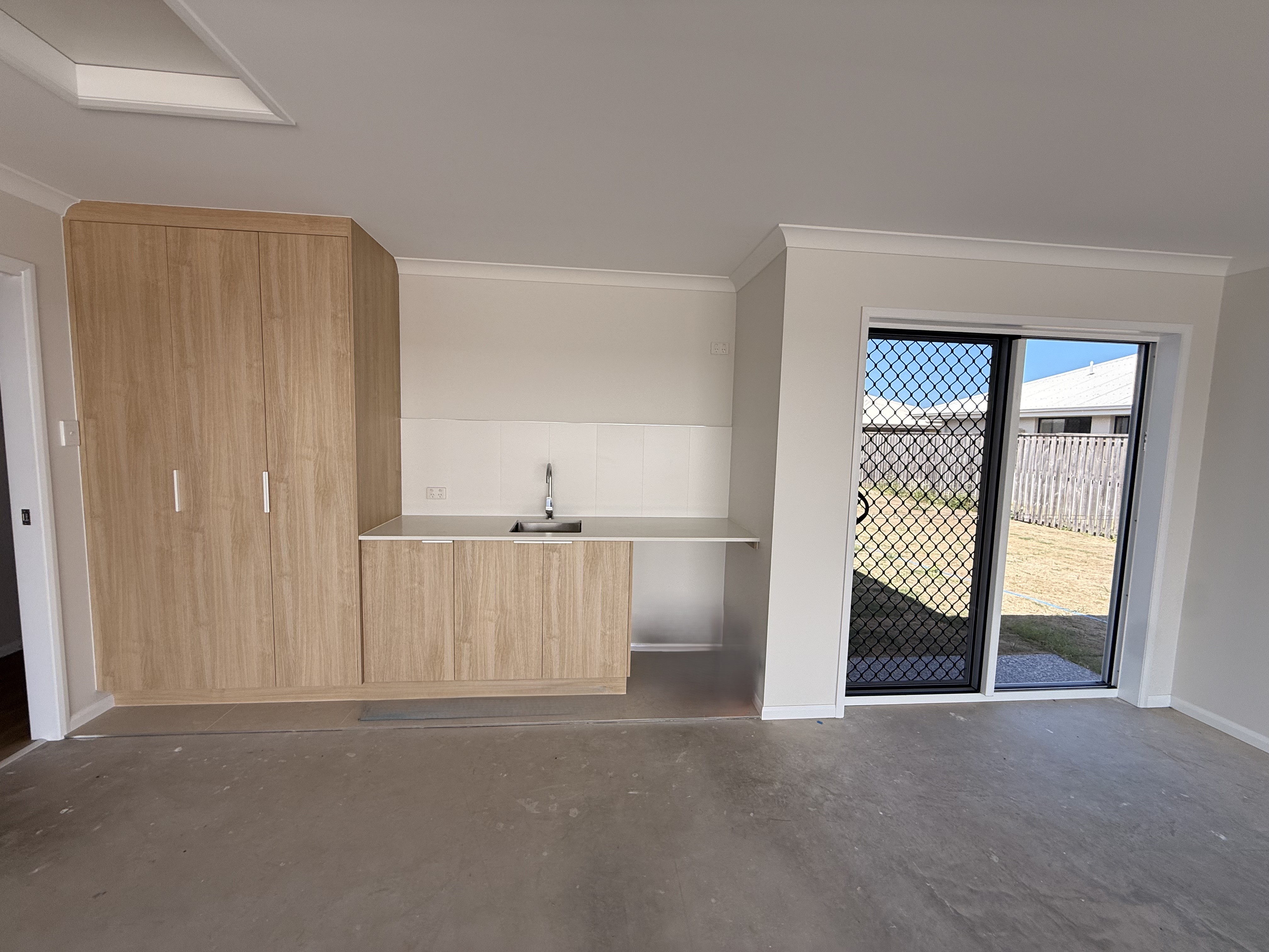 Brand new CJ Smith Homes build in Royal Sands  modern, spacious and ready to move in!