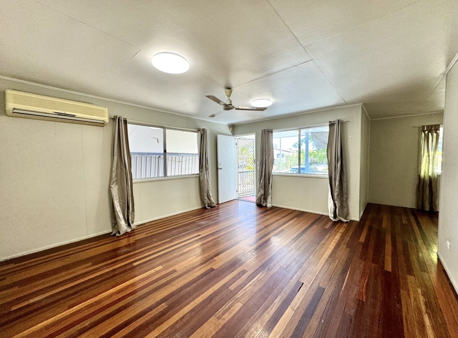 25 SEDGMAN Street, Moranbah For Sale by Infinity Property Specialists - image 21