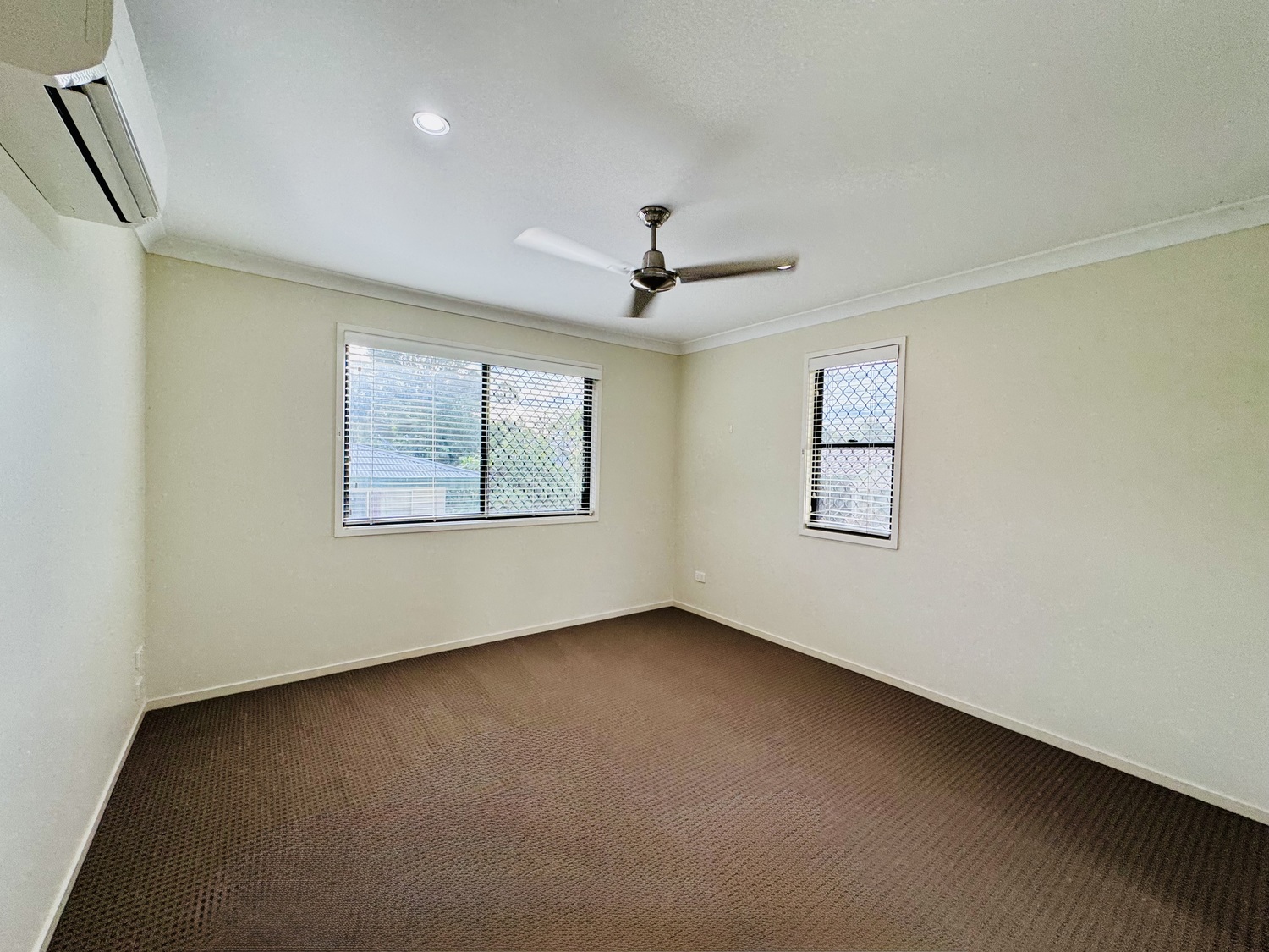 2/18 BURKE Drive, Moranbah For Sale by Infinity Property Specialists - image 11