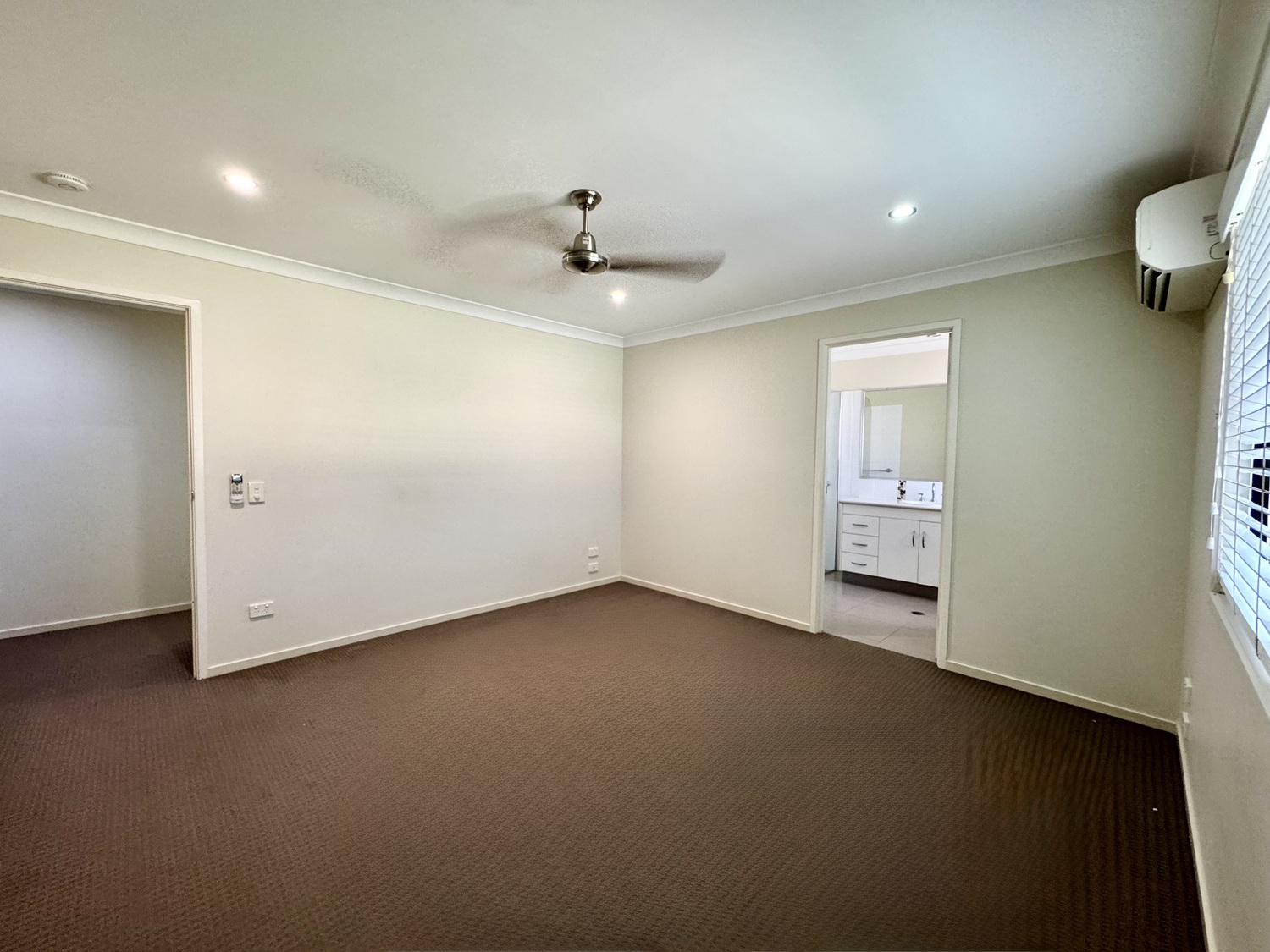 2/18 BURKE Drive, Moranbah For Sale by Infinity Property Specialists - image 10