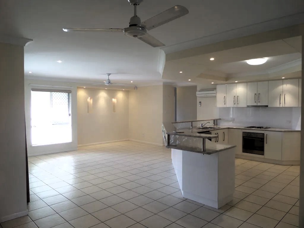 Executive Family Living in Prestigious Glenella