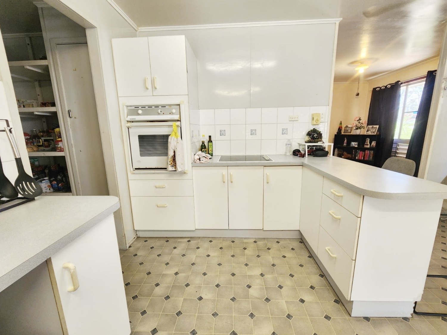 48 MILLS Avenue, Moranbah For Sale by Infinity Property Specialists - image 7