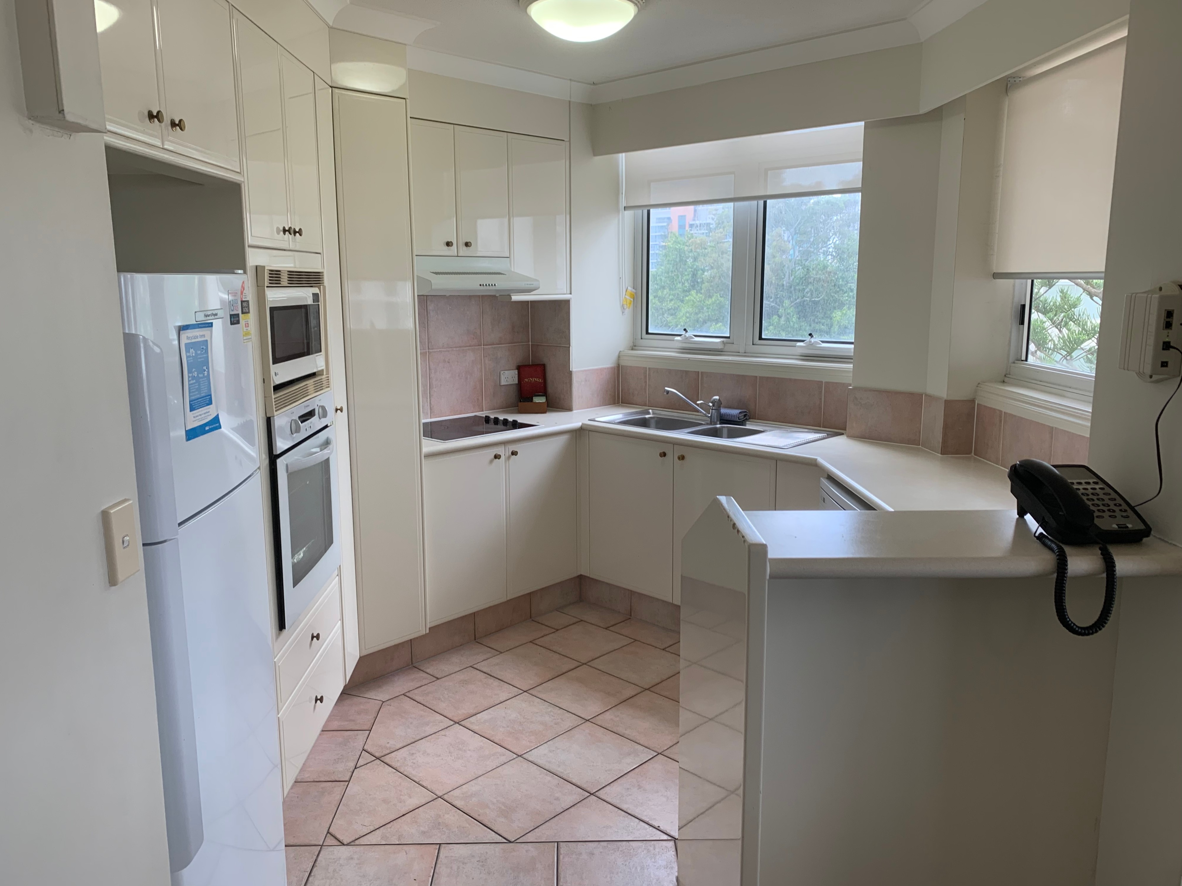 214/14 View Av, SURFERS PARADISE, QLD 4217, Surfers Paradise - Thumbnail 3