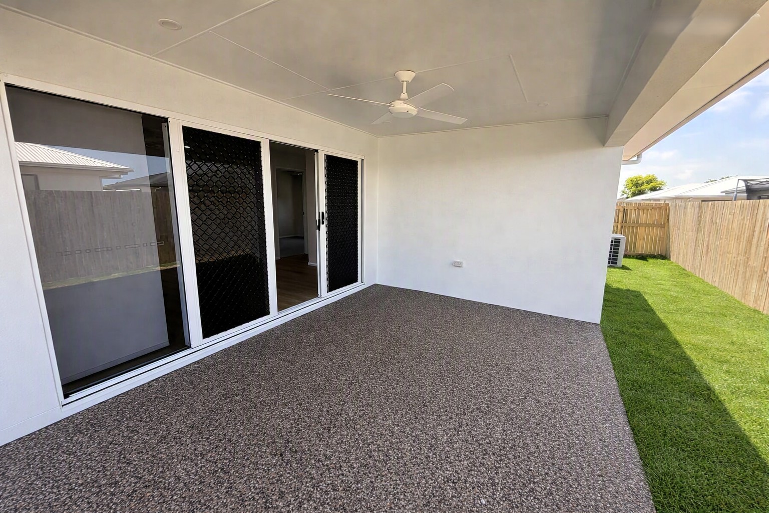 Brand new CJ Smith Homes build in Royal Sands  modern, spacious and ready to move in!