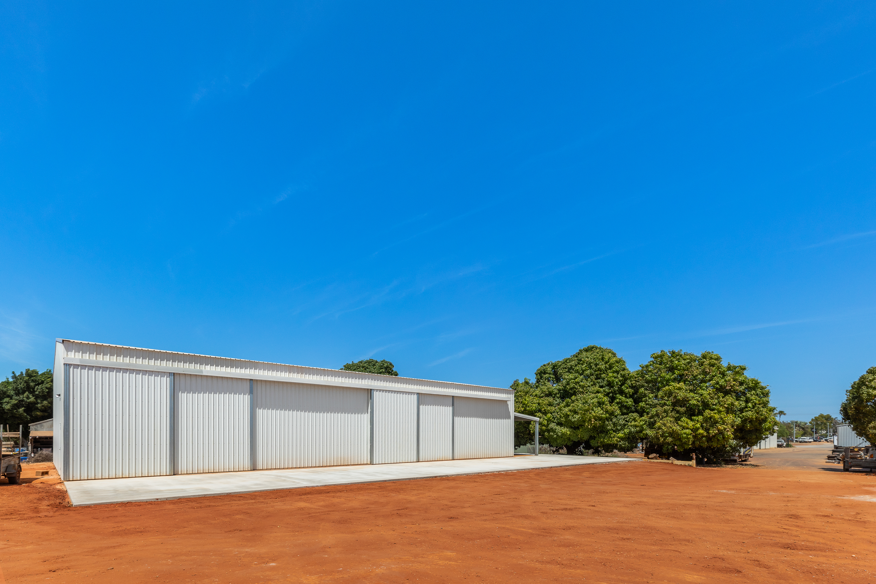 Secure Commercial Shed with Excellent Access & Hardstand