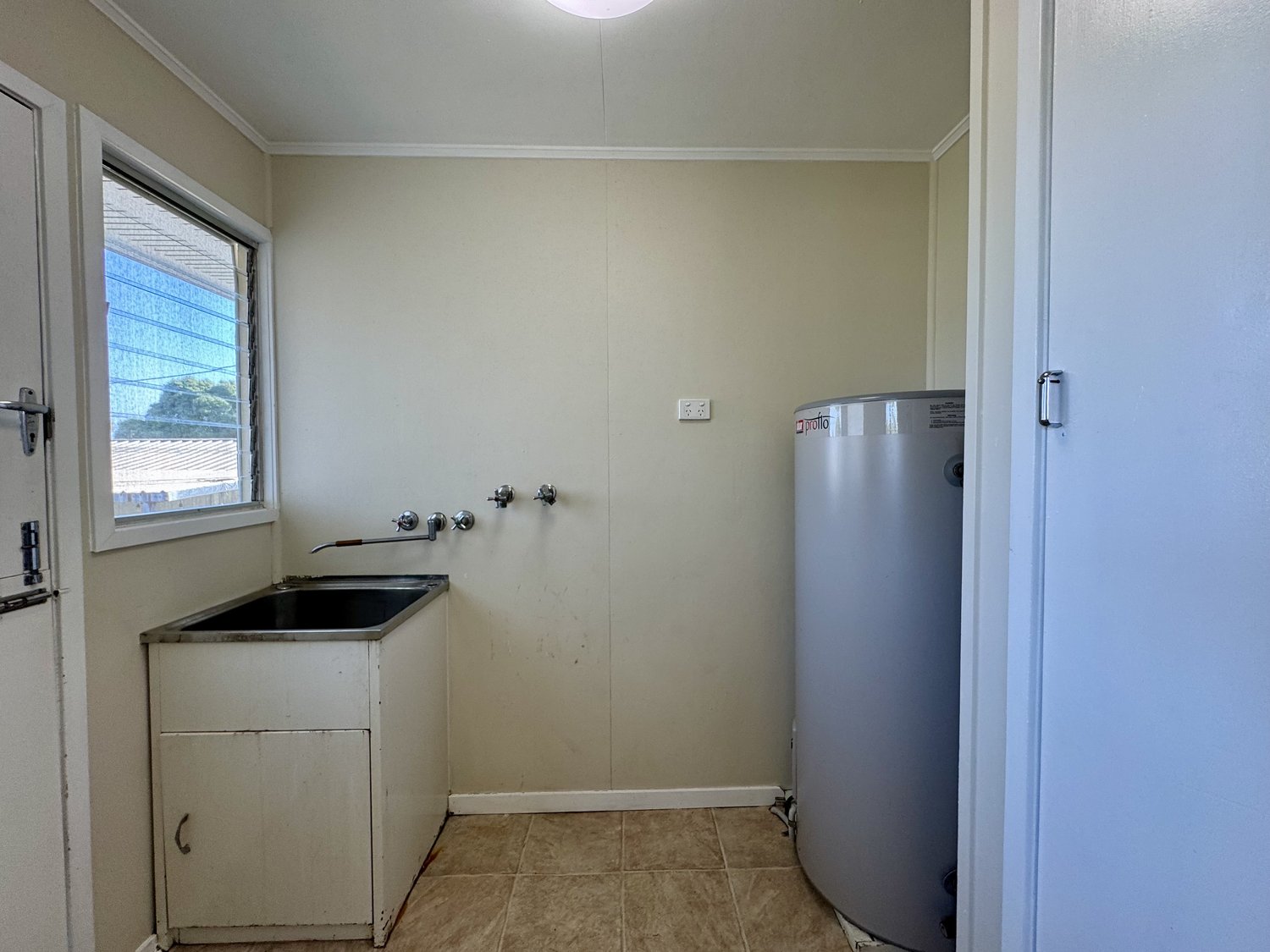 2 CONNOR Drive, Moranbah Leased by Infinity Property Specialists - image 13