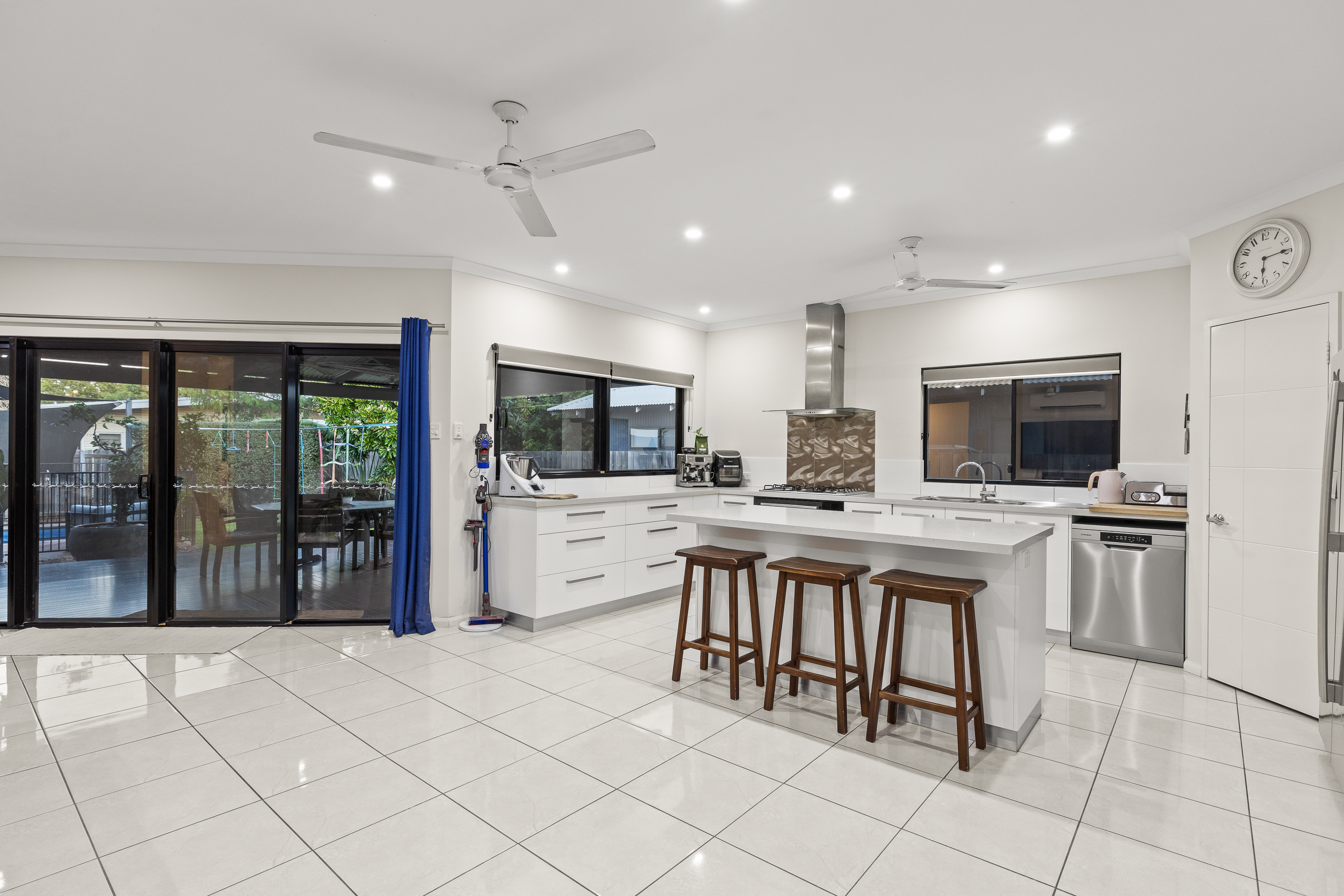 UNDER OFFER