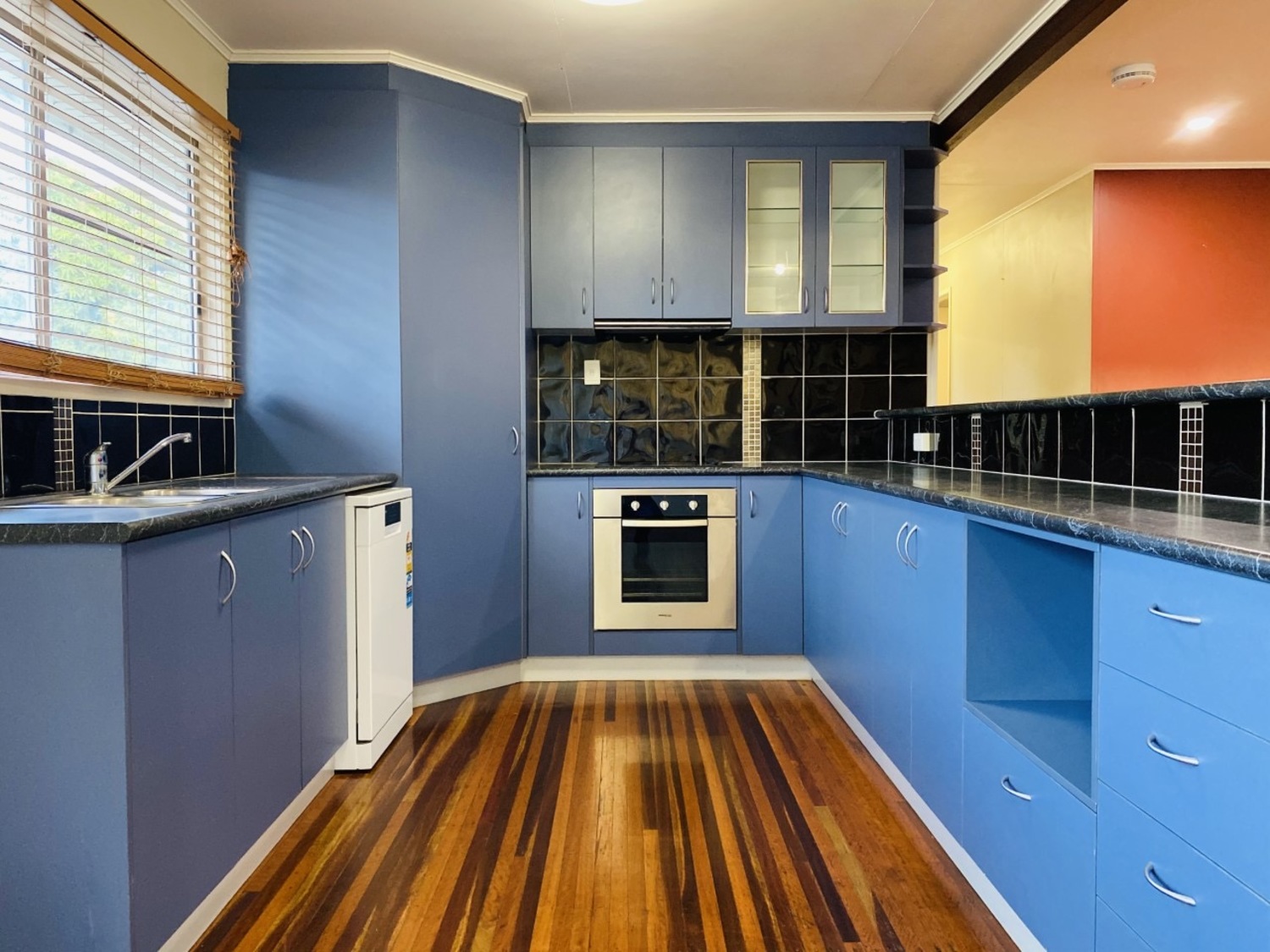 2 HANNAN Drive, Moranbah Sold by Infinity Property Specialists - image 6