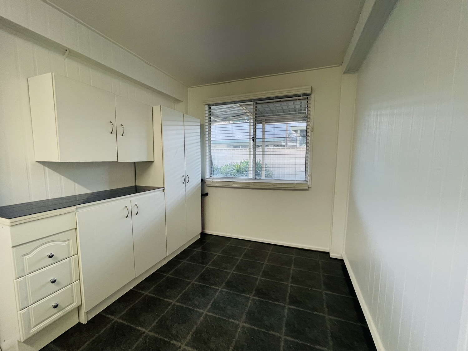6 JACKSON Avenue, Moranbah Sold by Infinity Property Specialists - image 17